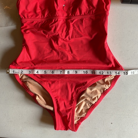 J.Crew $118 Scalloped V-Neck One-Piece F0762 - Picture 7 of 8